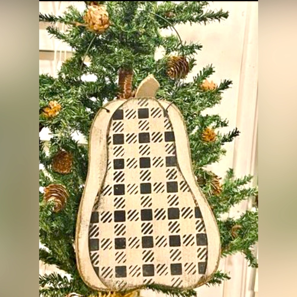 *Layered Wood Buffalo Plaid Pumpkin Ornament Cream and Black